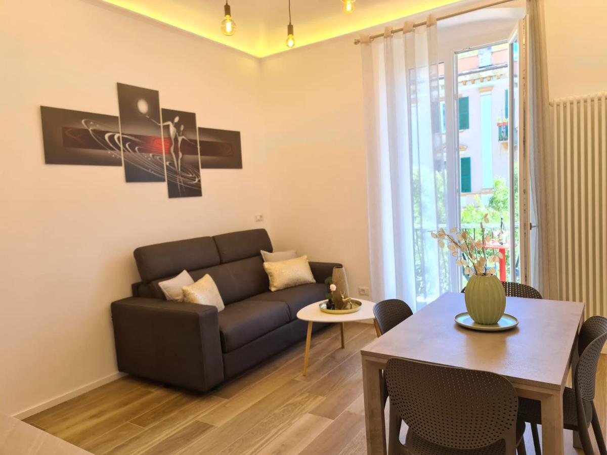 Soni Apartment La Spezia Bagian luar foto